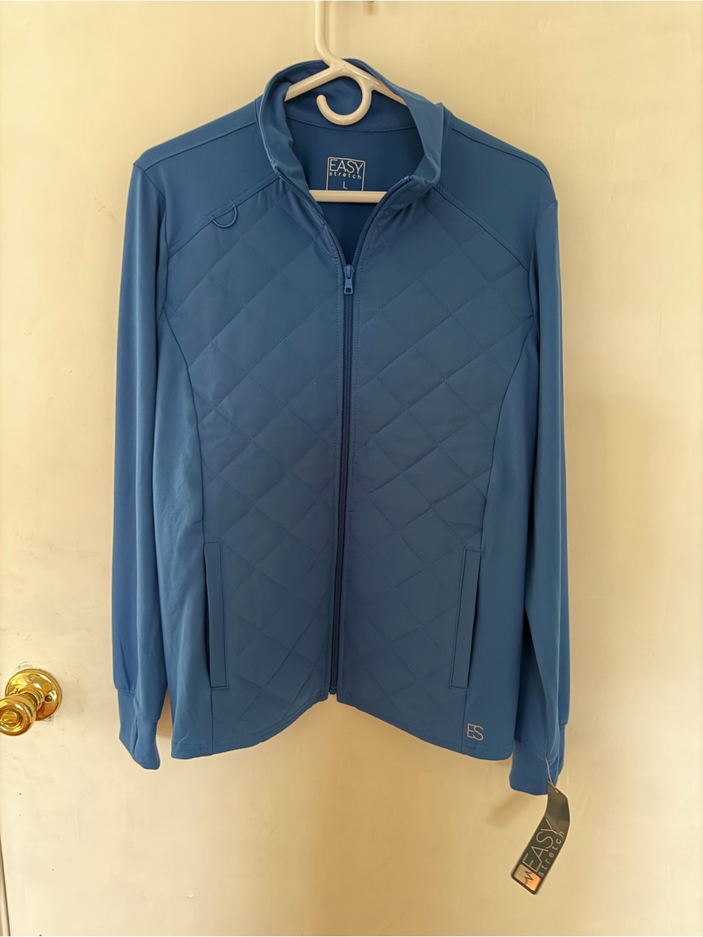 Easy Stretch Women's Quilted Full-Zip scrub Jacket — Royal blue